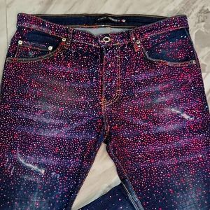 Avenue George V blue red rhinestones